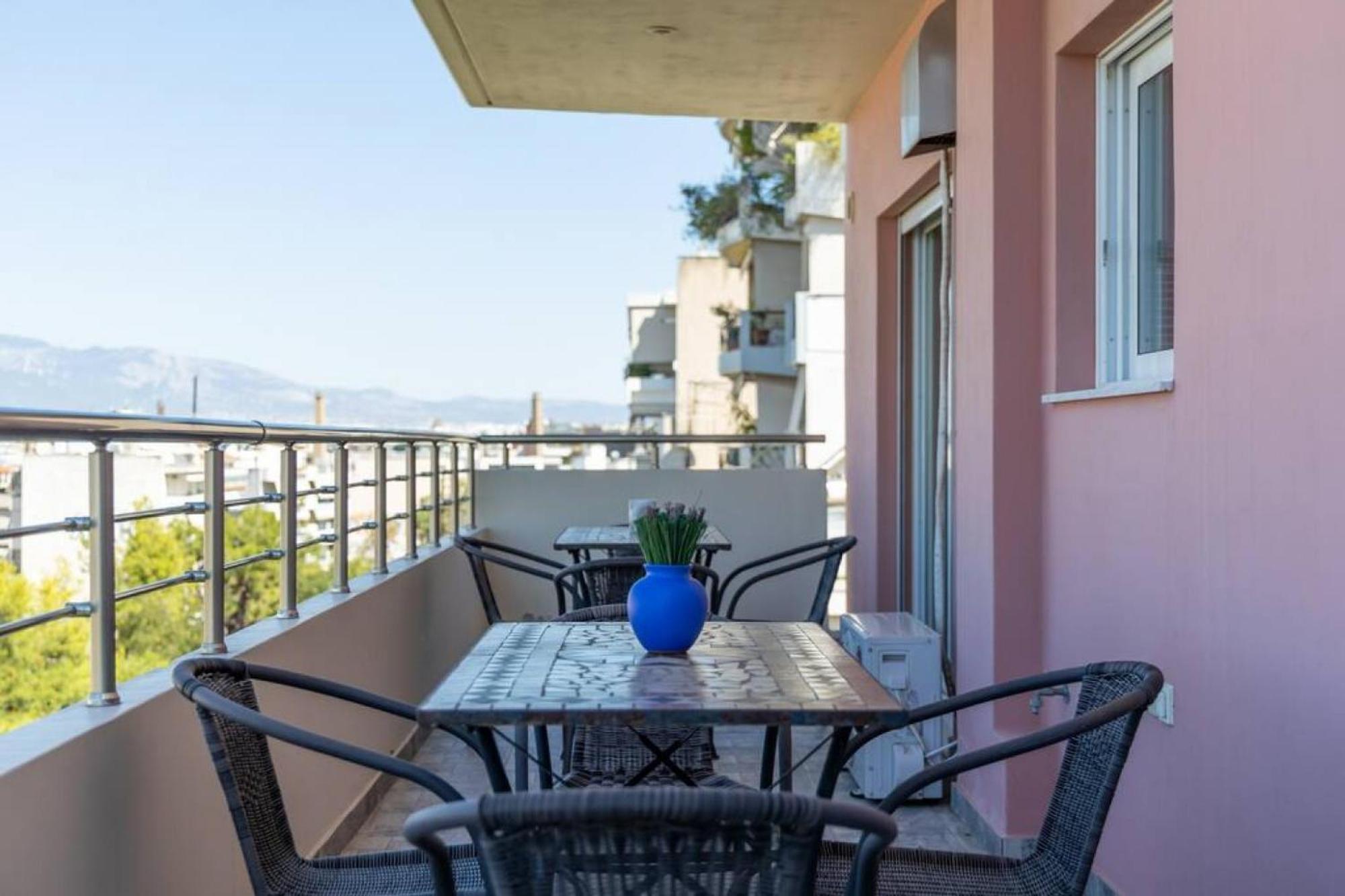 Petralona dazzling top floor 1BD/AP Atene Esterno foto