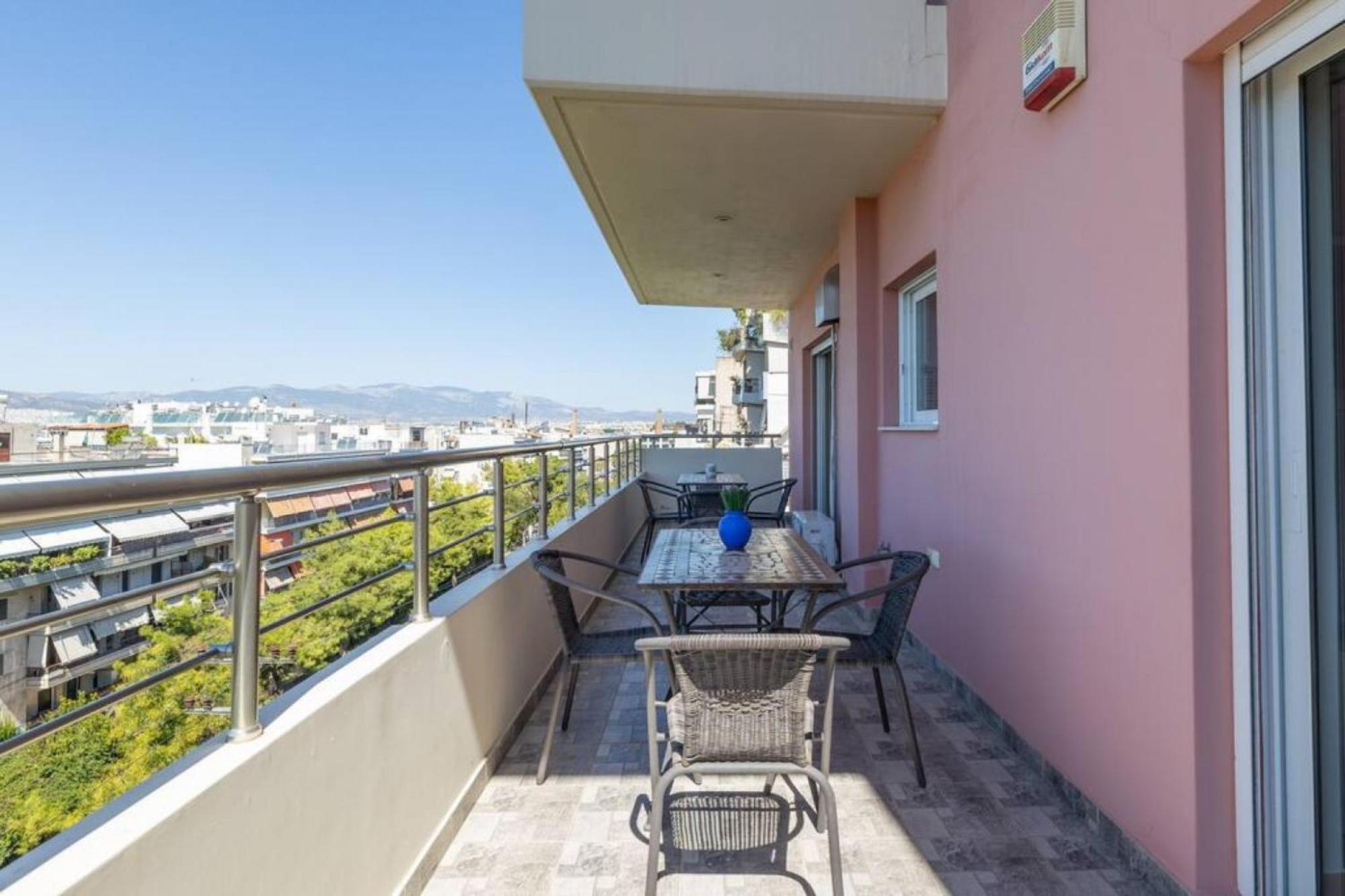 Petralona dazzling top floor 1BD/AP Atene Esterno foto