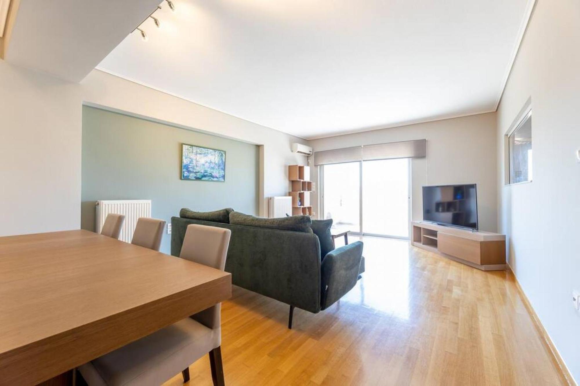 Petralona dazzling top floor 1BD/AP Atene Esterno foto