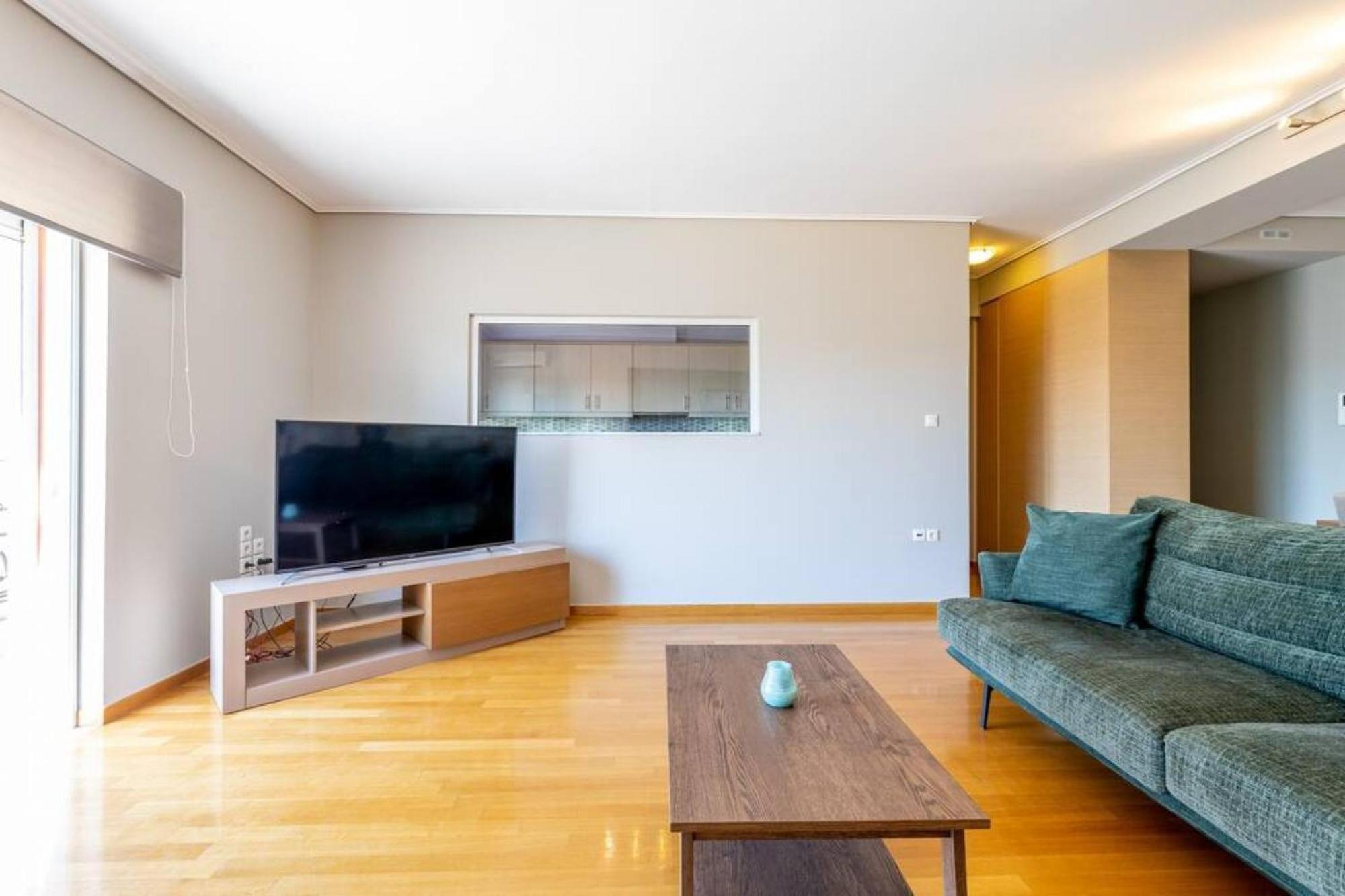 Petralona dazzling top floor 1BD/AP Atene Esterno foto