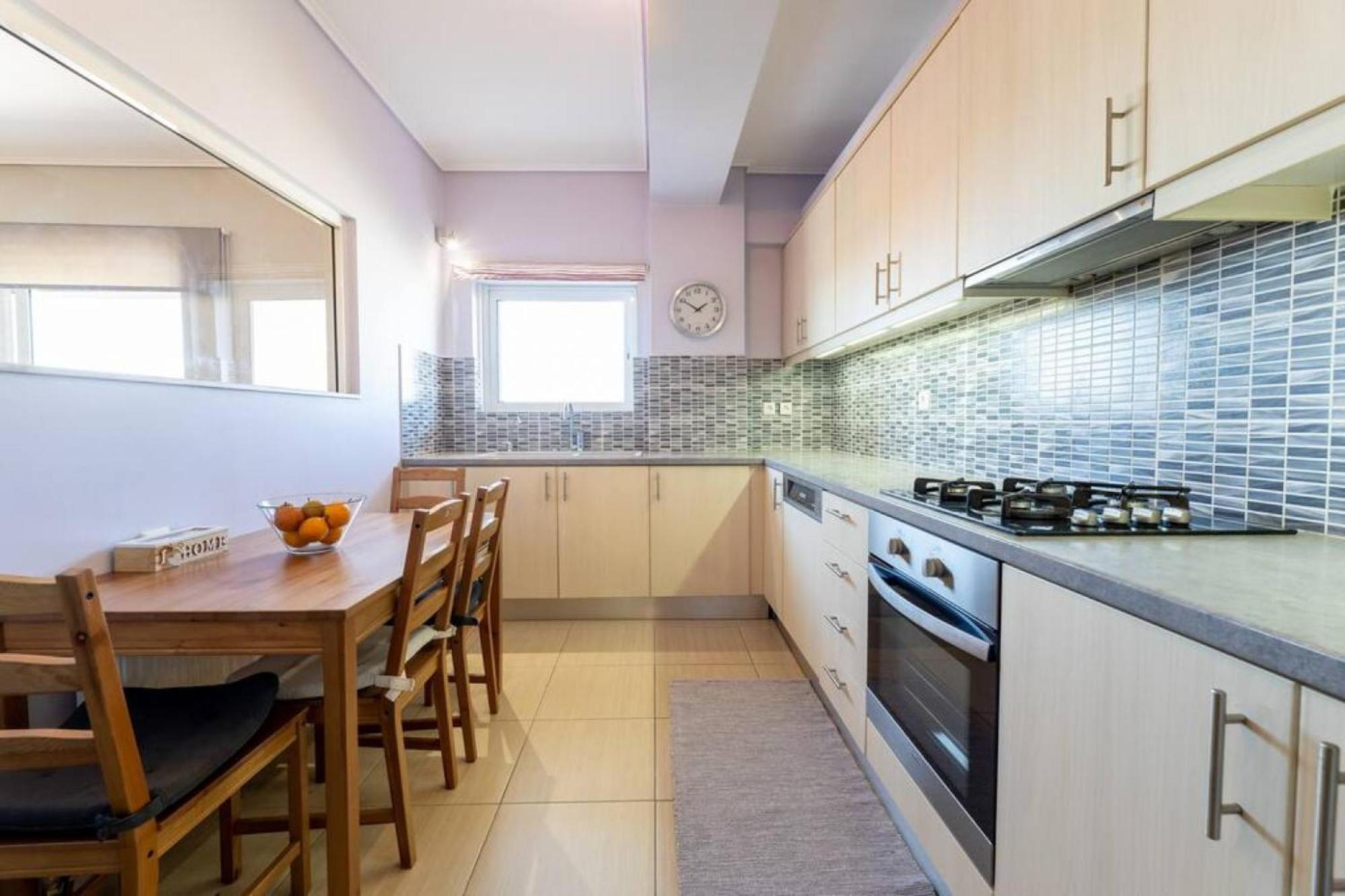Petralona dazzling top floor 1BD/AP Atene Esterno foto